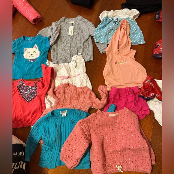 Baby girl clothing bundle 18-24 months - Picture 1 of 1